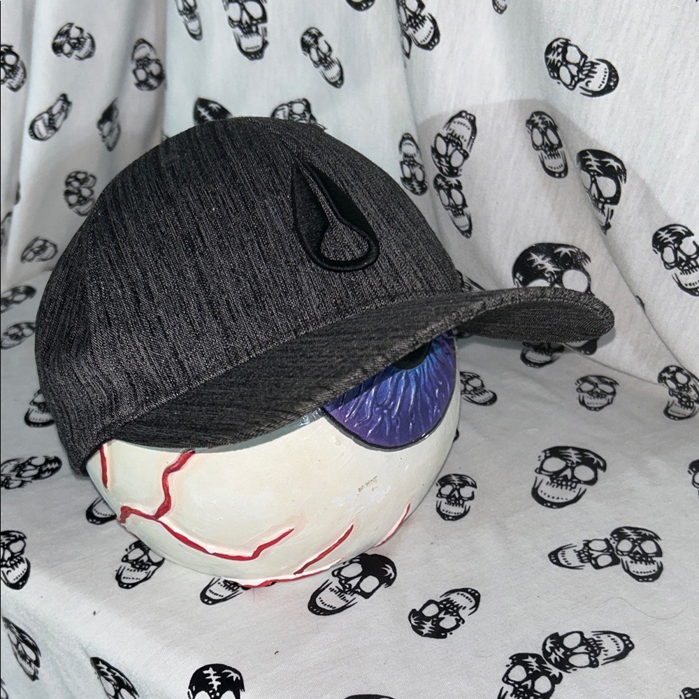 Nixon Fitted Black Gray Hat